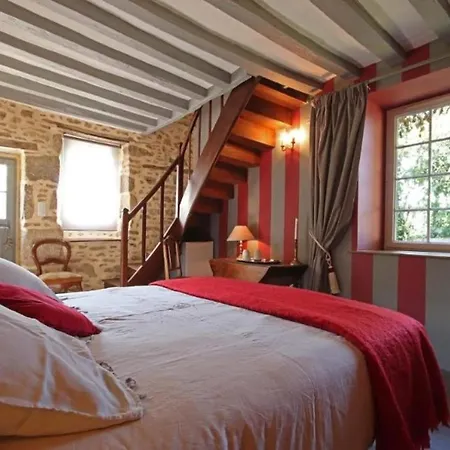 לינה וארוחת בוקר Le Verger 3*