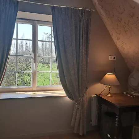 לינה וארוחת בוקר Le Verger 3*